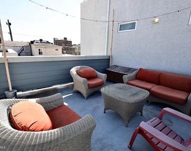 2005 N Mascher Street - Photo Thumbnail 22