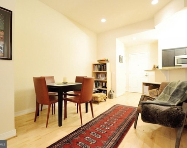 1600 Arch Street - Photo Thumbnail 3