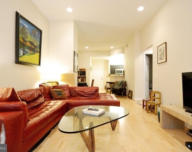 1600 Arch Street - Photo Thumbnail 1