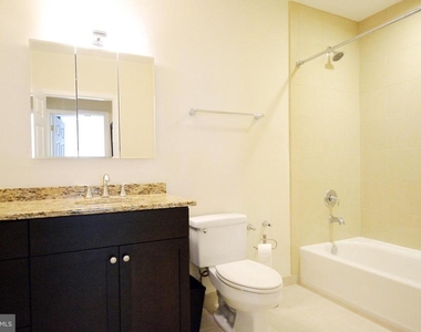 1600 Arch Street - Photo Thumbnail 10