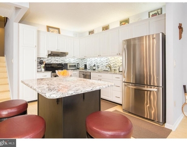 2301 Cherry Street - Photo Thumbnail 5
