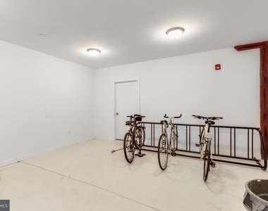2045 Trenton Avenue - Photo Thumbnail 17