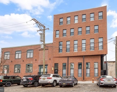 2045 Trenton Avenue - Photo Thumbnail 21