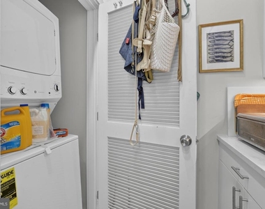 2045 Trenton Avenue - Photo Thumbnail 3