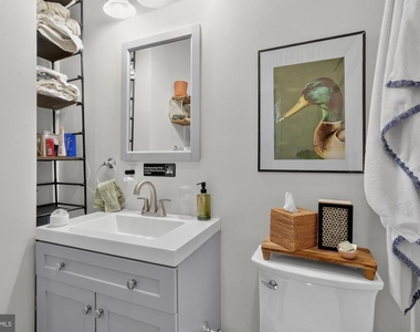 2045 Trenton Avenue - Photo Thumbnail 16