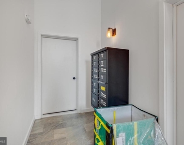 2045 Trenton Avenue - Photo Thumbnail 19