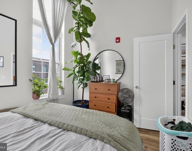 2045 Trenton Avenue - Photo Thumbnail 14