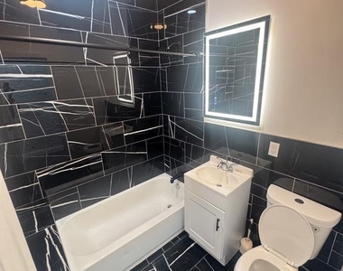 2328 Nicholas Street - Photo Thumbnail 12