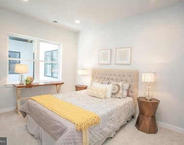 5938 Henry Avenue - Photo Thumbnail 8