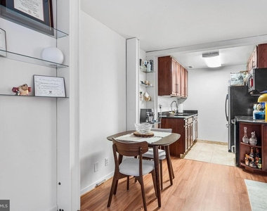 224 W Rittenhouse Square - Photo Thumbnail 13