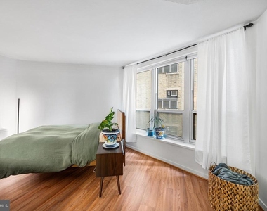 224 W Rittenhouse Square - Photo Thumbnail 10