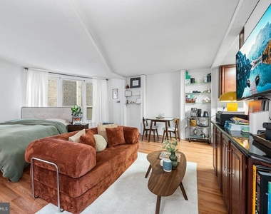 224 W Rittenhouse Square - Photo Thumbnail 6