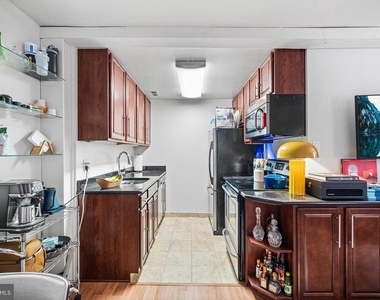 224 W Rittenhouse Square - Photo Thumbnail 17