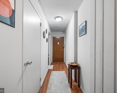 224 W Rittenhouse Square - Photo Thumbnail 1