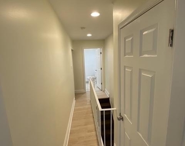 3112 W Gordon Street - Photo Thumbnail 6