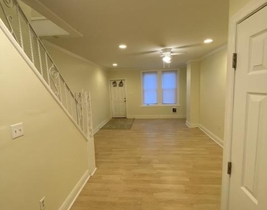 3112 W Gordon Street - Photo Thumbnail 4