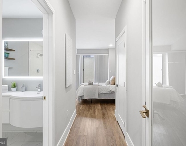 1004 S 17th Street - Photo Thumbnail 11