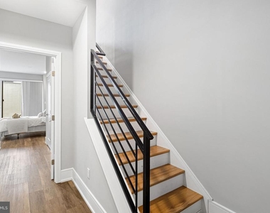 1004 S 17th Street - Photo Thumbnail 9