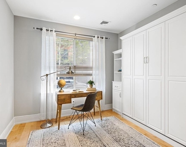 1004 S 17th Street - Photo Thumbnail 8