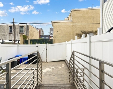 1004 S 17th Street - Photo Thumbnail 24
