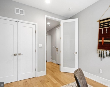 1004 S 17th Street - Photo Thumbnail 6