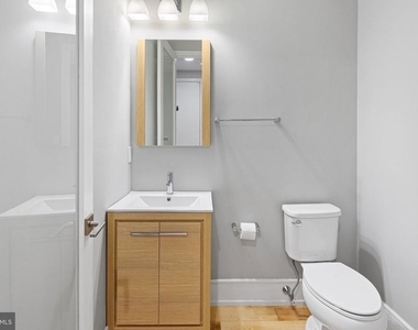 1004 S 17th Street - Photo Thumbnail 7