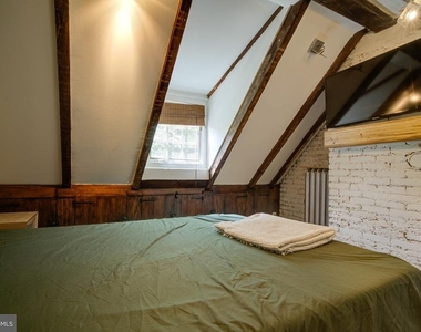 229 S Jessup Street - Photo Thumbnail 8