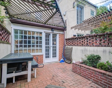 229 S Jessup Street - Photo Thumbnail 18