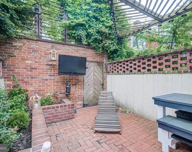 229 S Jessup Street - Photo Thumbnail 19