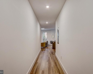 3029 W Glenwood Avenue - Photo Thumbnail 20