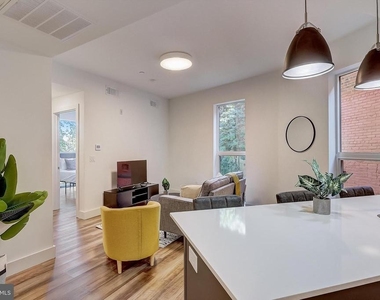 3029 W Glenwood Avenue - Photo Thumbnail 5