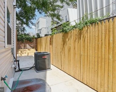 2225 N Waterloo Street - Photo Thumbnail 36