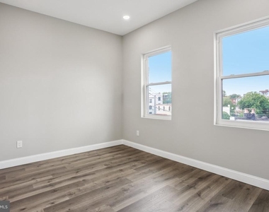 2225 N Waterloo Street - Photo Thumbnail 24