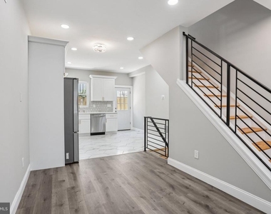 2225 N Waterloo Street - Photo Thumbnail 6