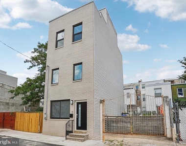 2225 N Waterloo Street - Photo Thumbnail 1
