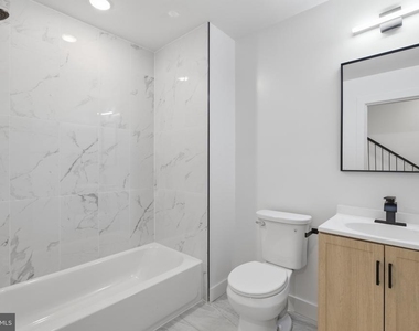 3931 Fairmount Avenue - Photo Thumbnail 5