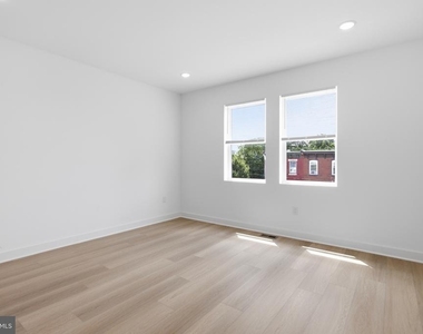 3931 Fairmount Avenue - Photo Thumbnail 16