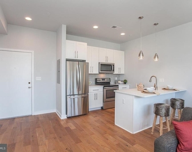 5938 Henry Avenue - Photo Thumbnail 4