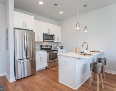 5938 Henry Avenue - Photo Thumbnail 5