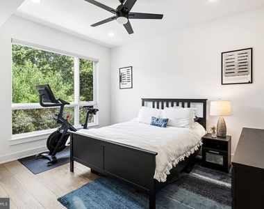 1723 Francis Street - Photo Thumbnail 9