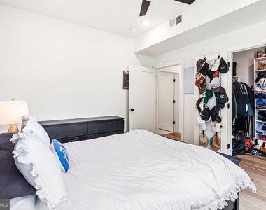 1723 Francis Street - Photo Thumbnail 11