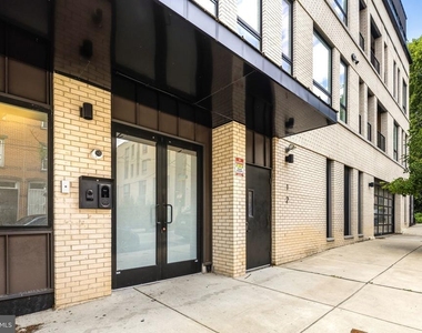 1723 Francis Street - Photo Thumbnail 14