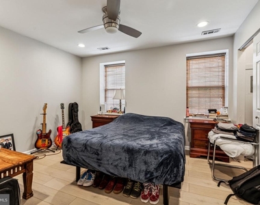 1007 Dickinson Street - Photo Thumbnail 6