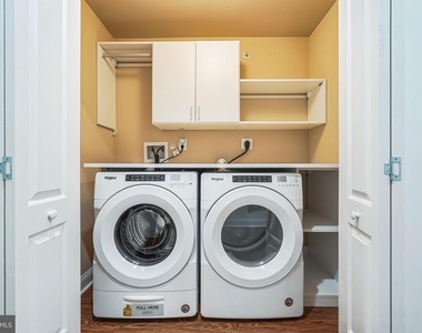 2241 Sears Street - Photo Thumbnail 17