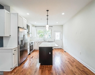 2241 Sears Street - Photo Thumbnail 11