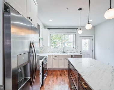 2241 Sears Street - Photo Thumbnail 10