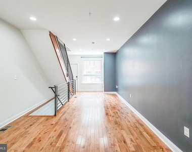 2241 Sears Street - Photo Thumbnail 1