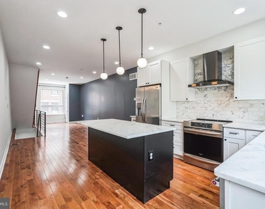 2241 Sears Street - Photo Thumbnail 7