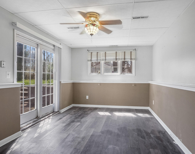 429 Royal Avenue - Photo Thumbnail 10