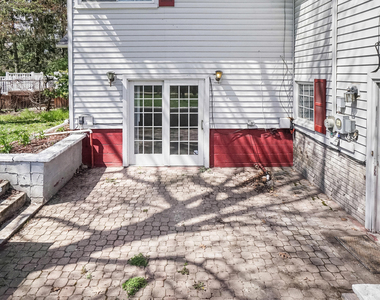 429 Royal Avenue - Photo Thumbnail 14